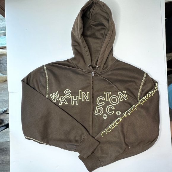 Hoodie - Mens large. Washington DC theme Brown. - Picture 2 of 9